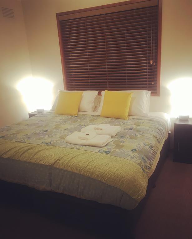 Acorn Lodge Bright Bagian luar foto