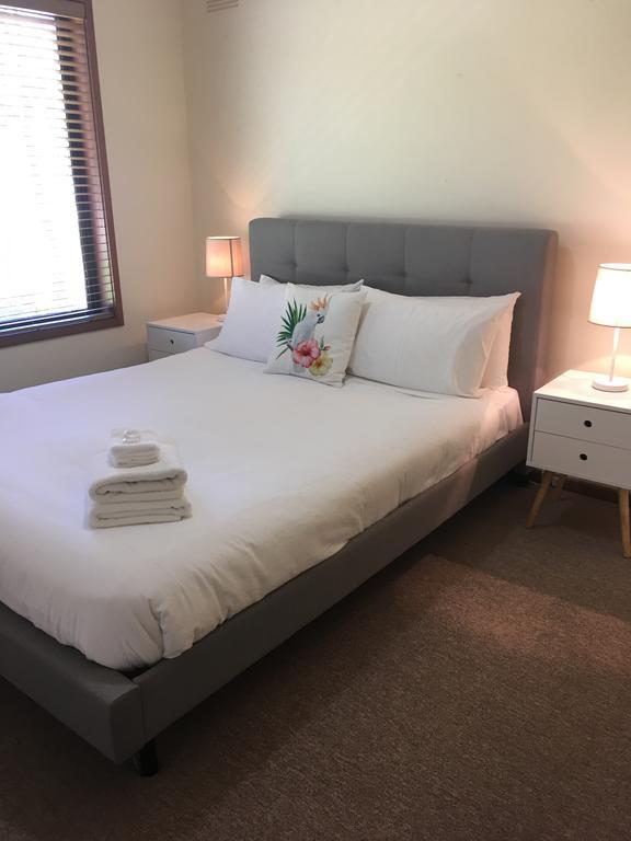 Acorn Lodge Bright Bagian luar foto