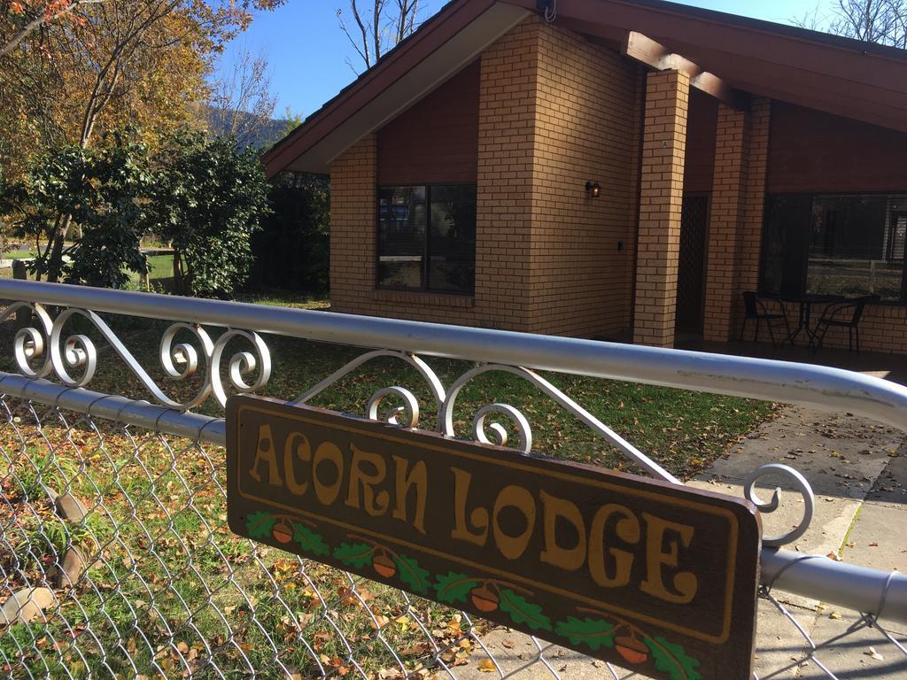 Acorn Lodge Bright Bagian luar foto